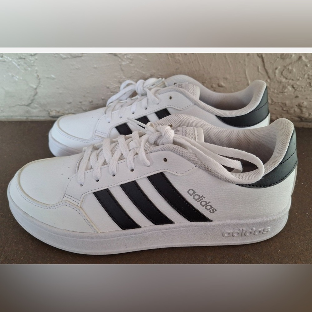 Adidas Breaknet Leather Comfort Sneaker Women’s Size 9 - Very Gently Used